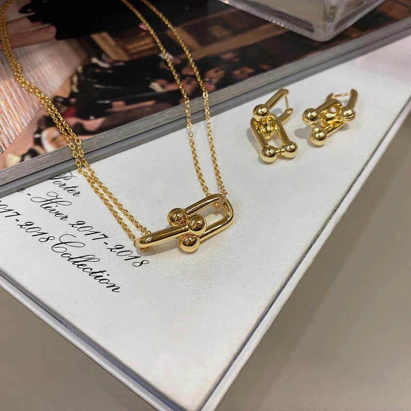 Horse shoe charm necklace
