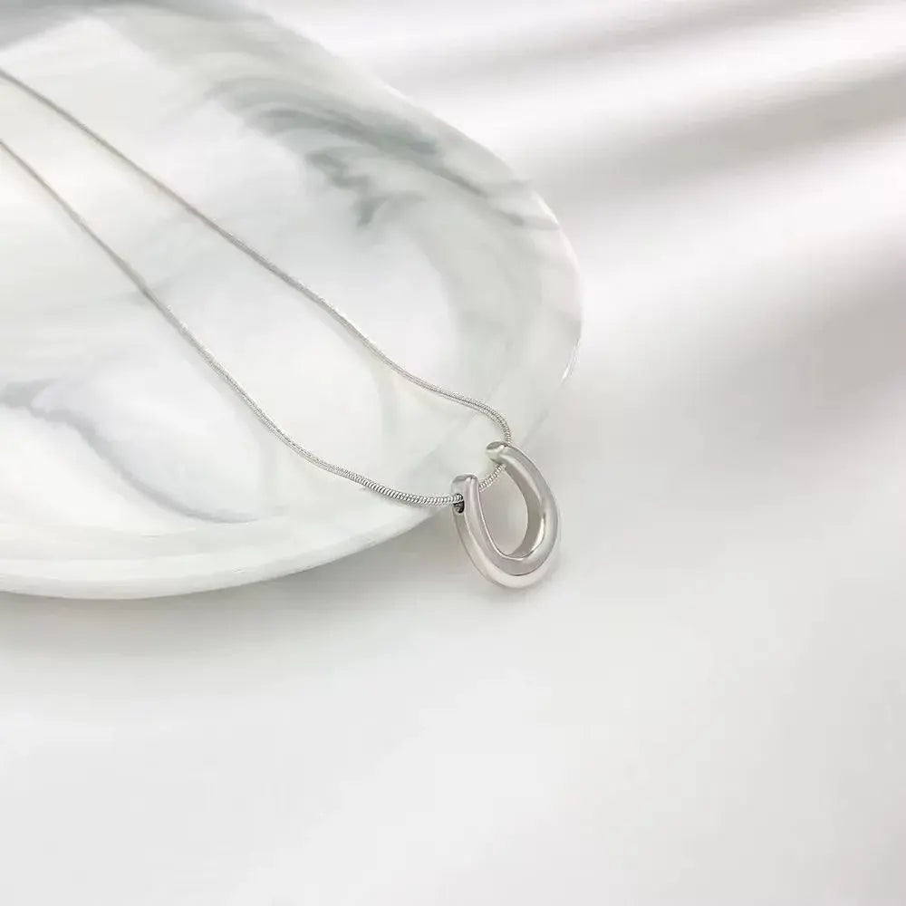 Horseshoe jewelry gold