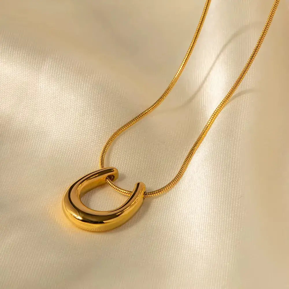 Horseshoe jewelry gold