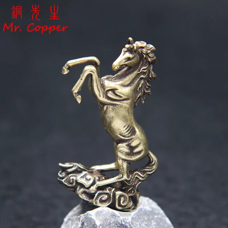 Horse statue bronze
