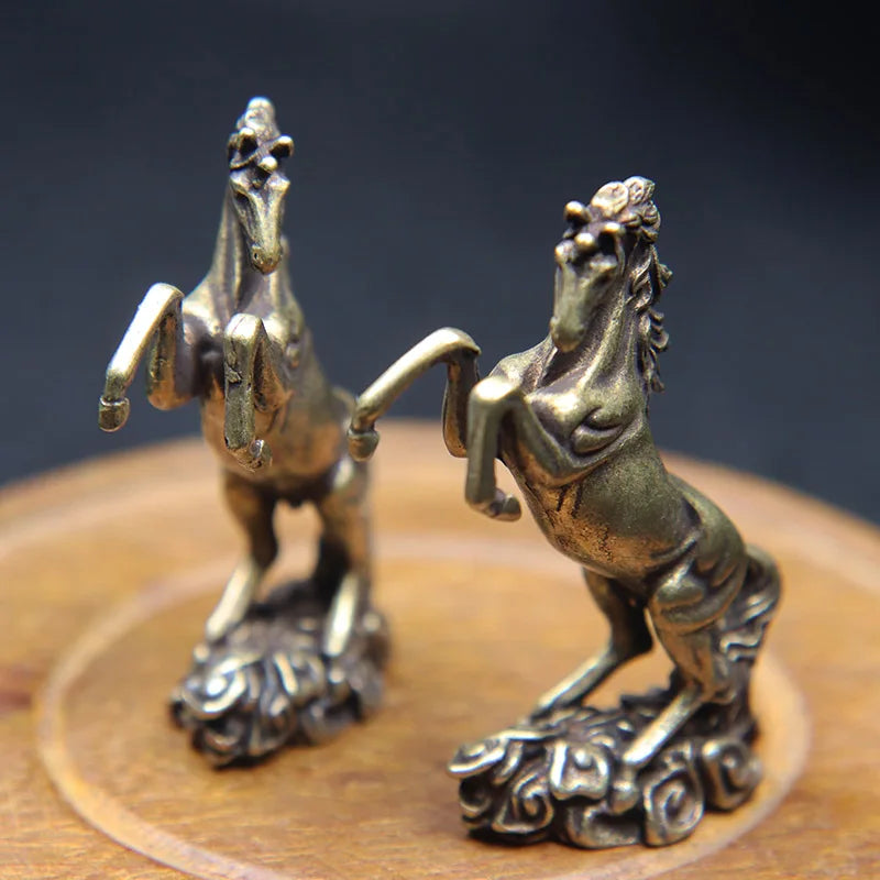 Horse statue bronze