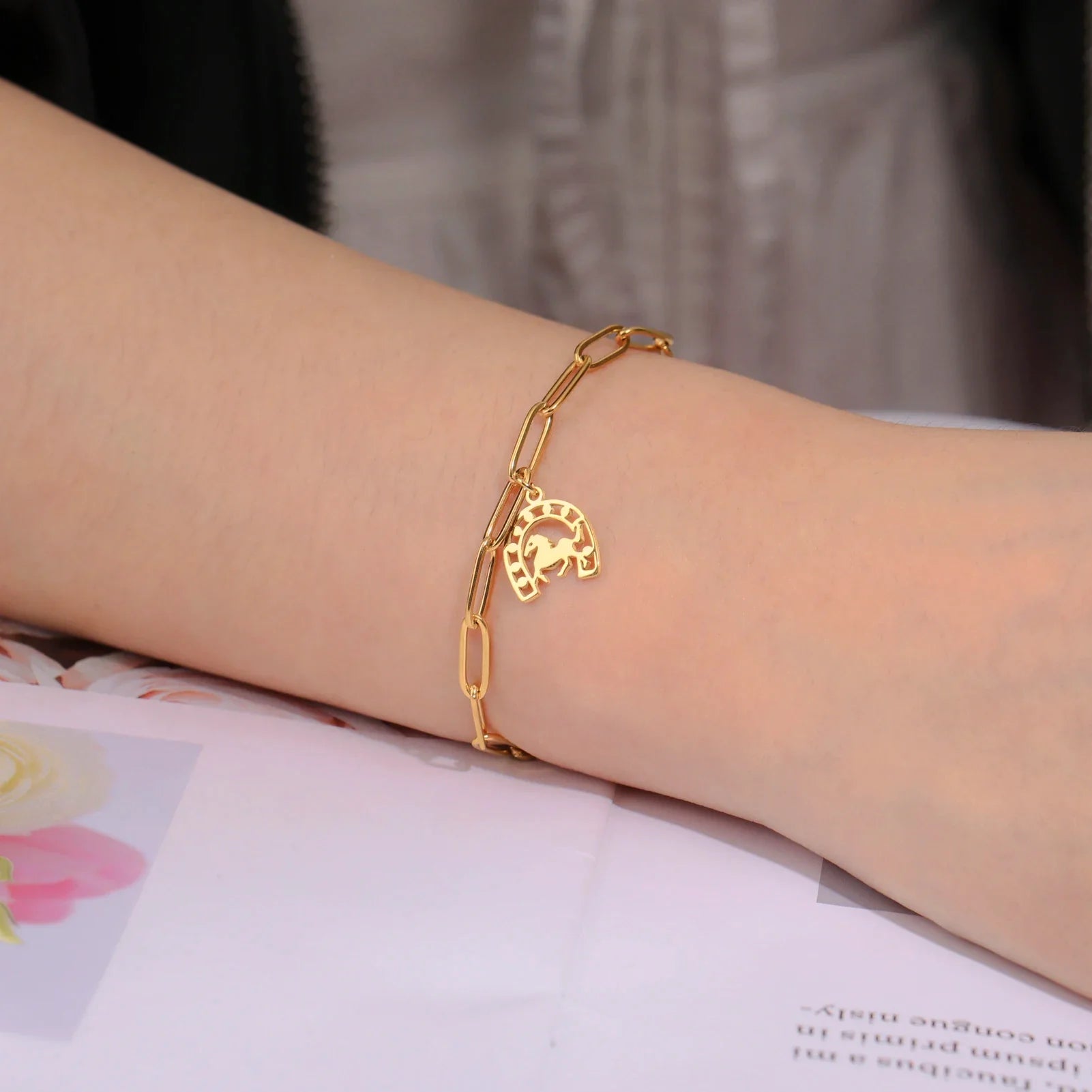 Bracelet with horse