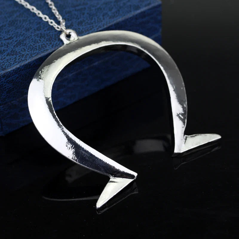 Horseshoe chain necklace