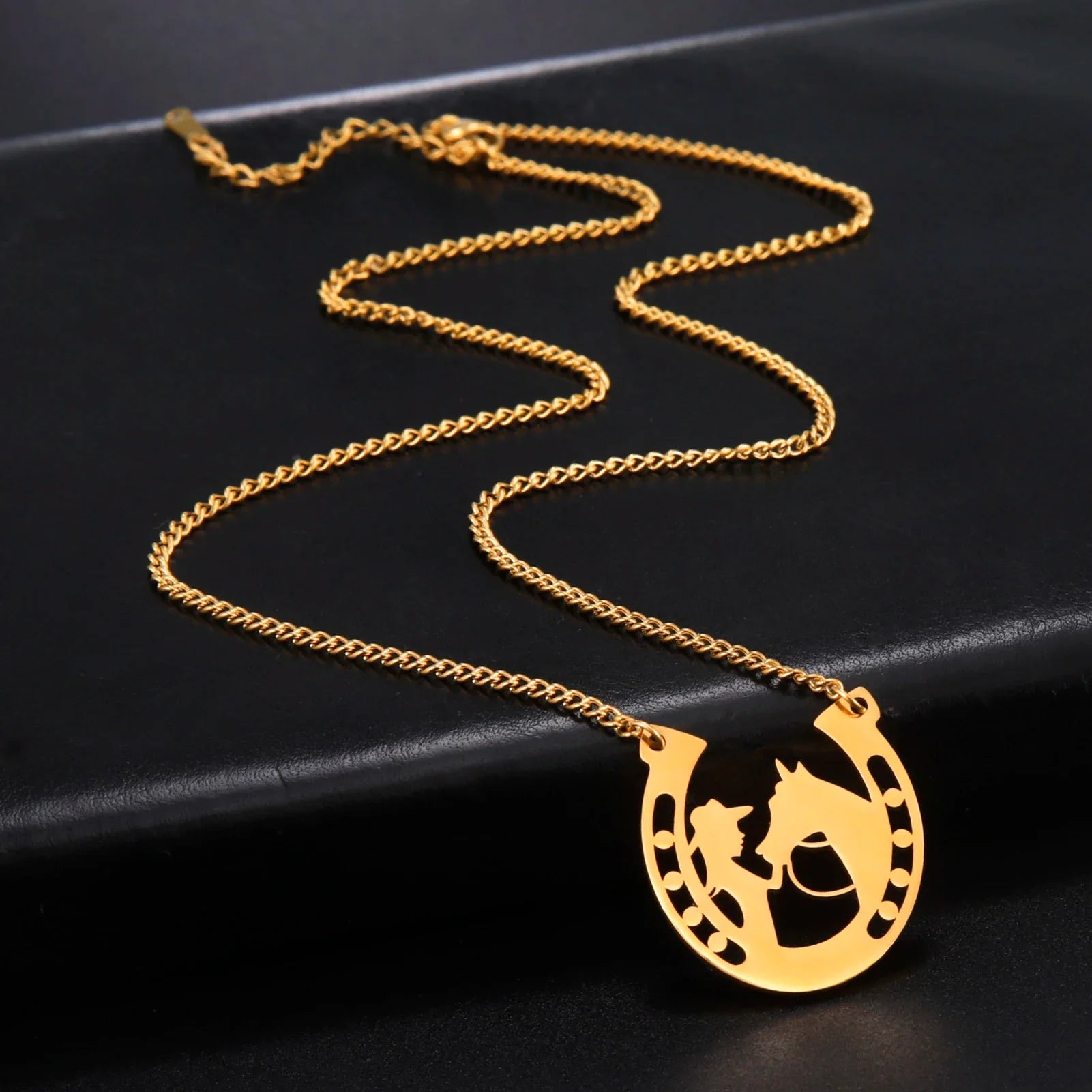 Horse pendant for men