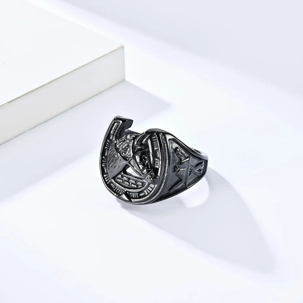 Equestrian jewellery ring