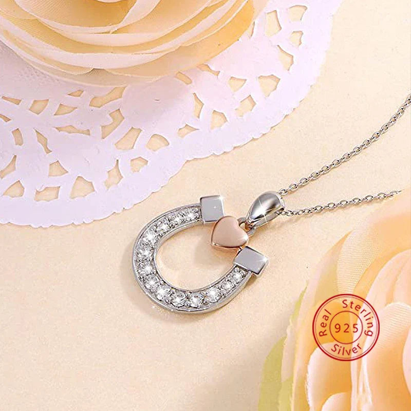 Large horseshoe necklace Dream Horse
