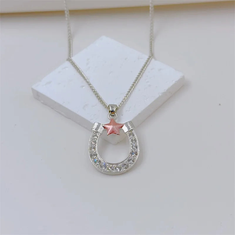 Horseshoe star necklace