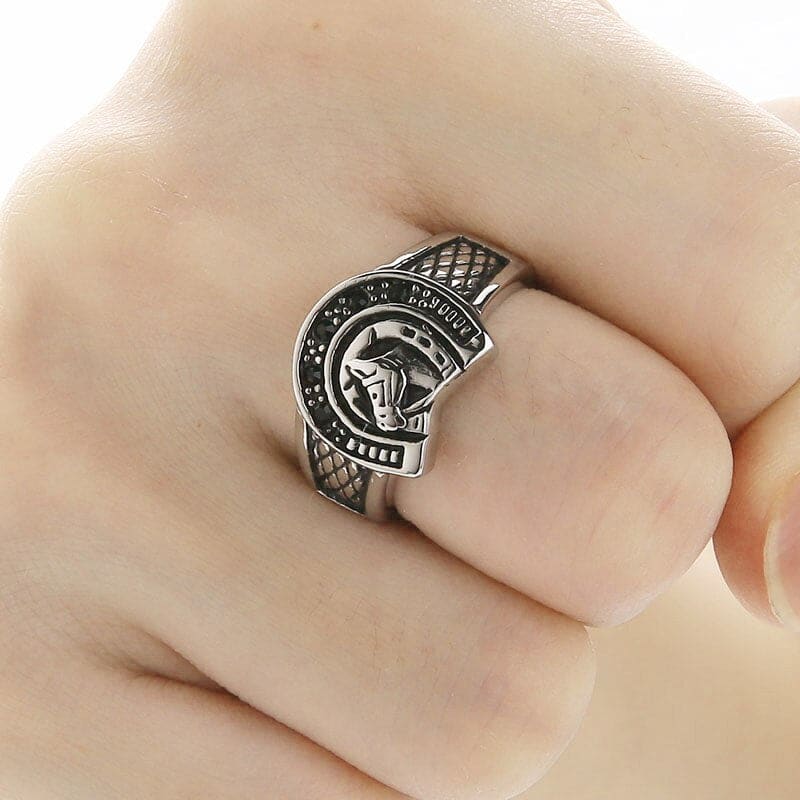 Engagement rings for horse lovers - Dream Horse