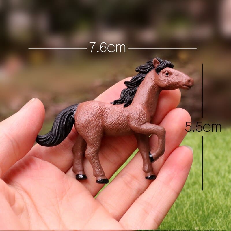 Horse of a different color figurines - Dream Horse
