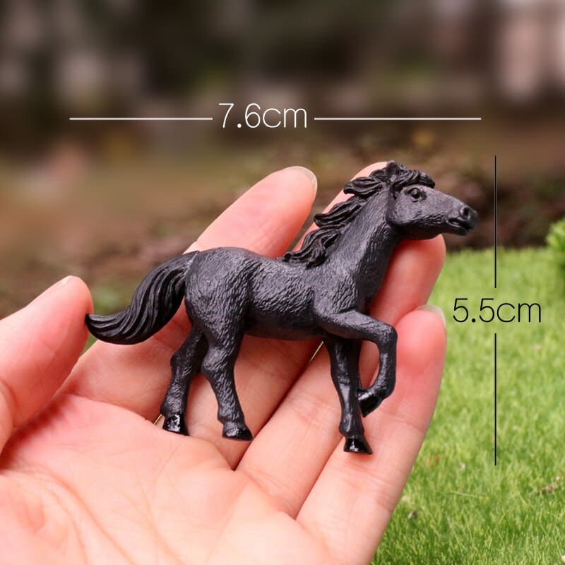 Horse of a different color figurines - Dream Horse
