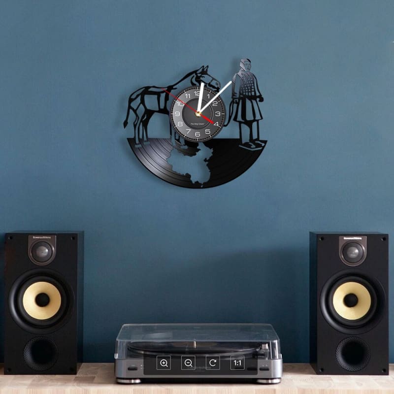 Horse racing clock - Dream Horse