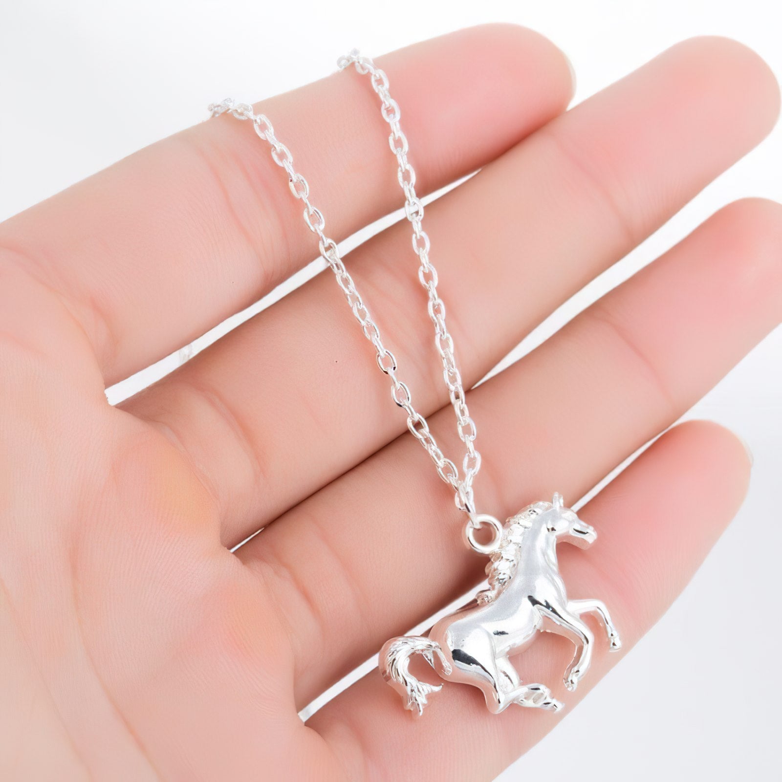 Metal racehorse necklaces for women
