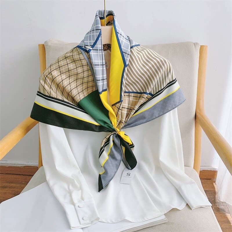 Scarf with horse print - Dream Horse