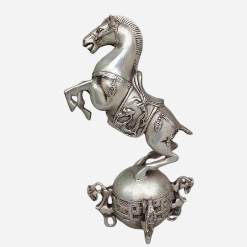 silver-horse-statue