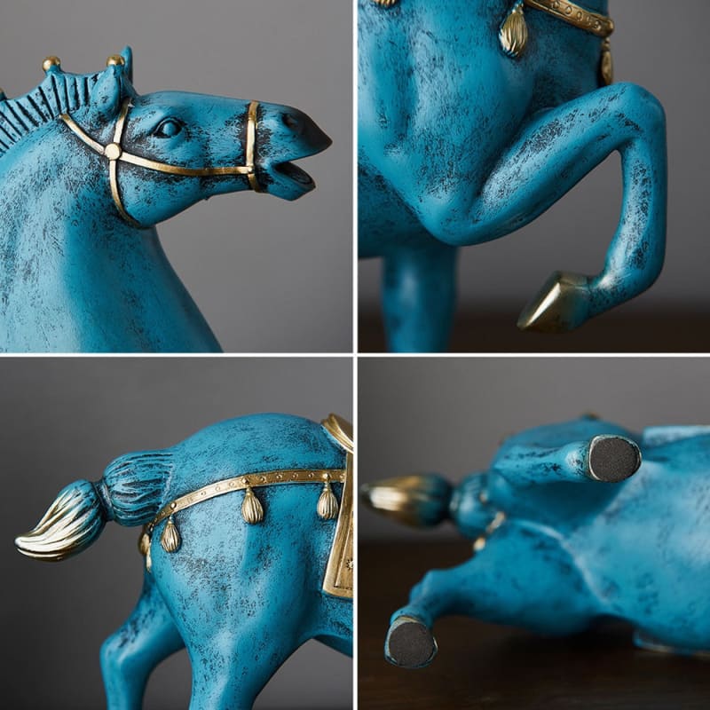 Blue horse sculpture - Dream Horse