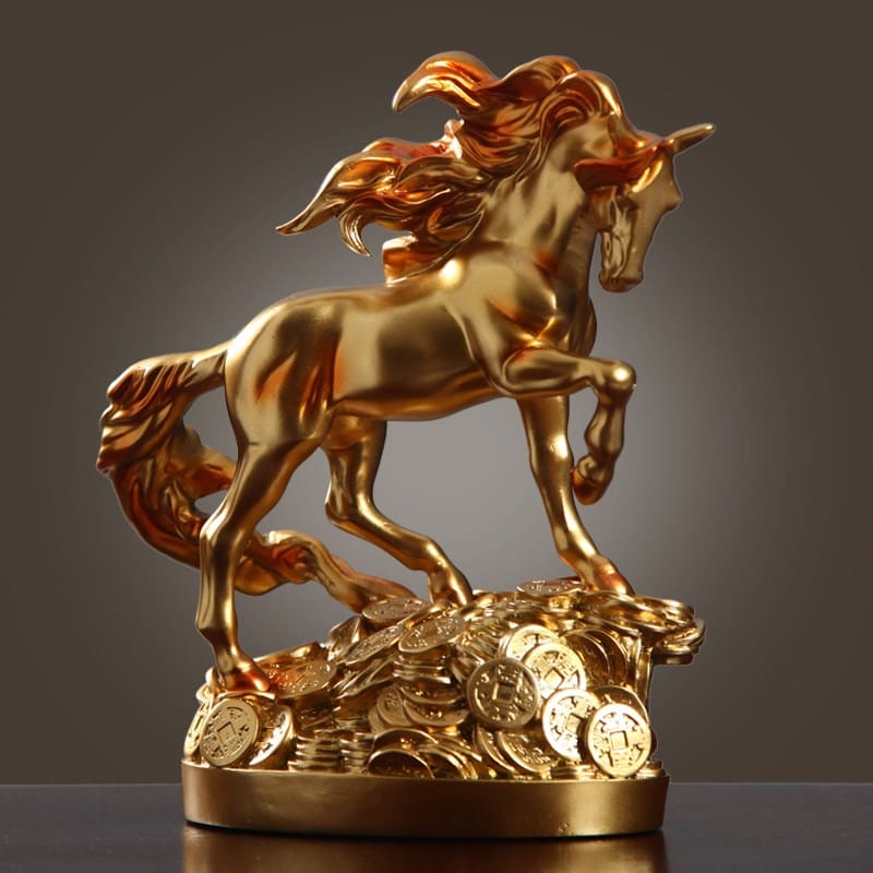 Gold horse statue - Dream Horse
