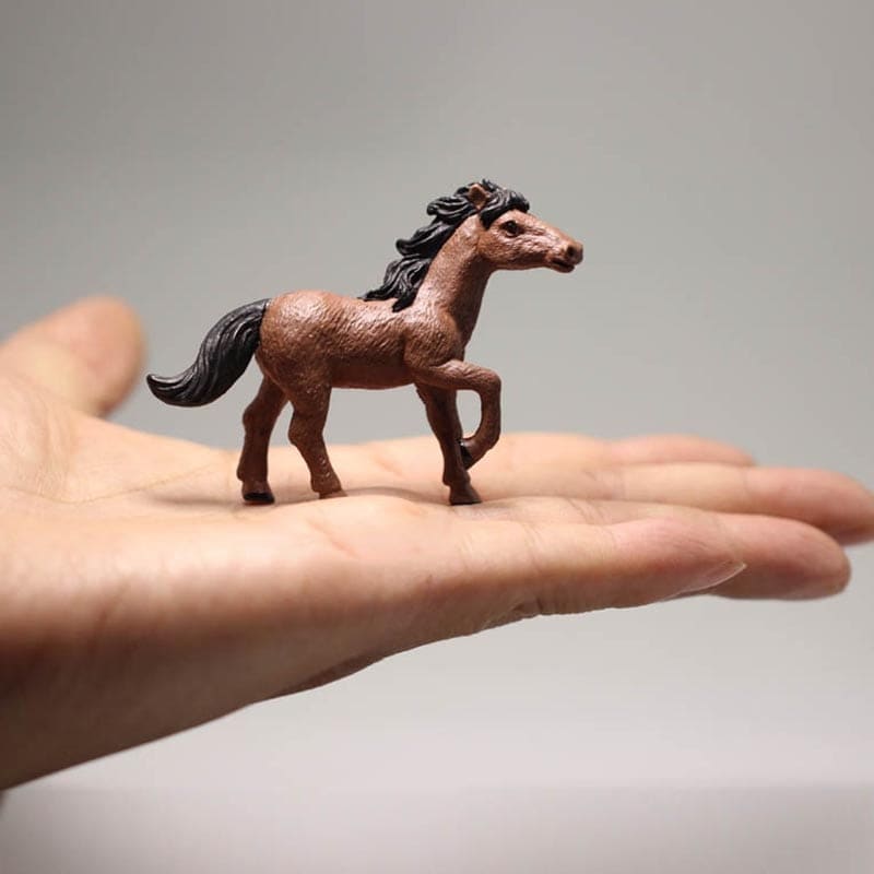 Horse of a different color figurines - Dream Horse